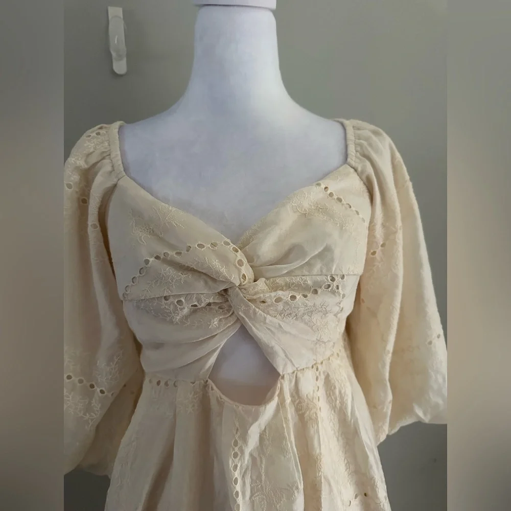 Listicle Cream Twist-Front Cutout Puff Sleeve Eyelet Midi Dress Size Medium